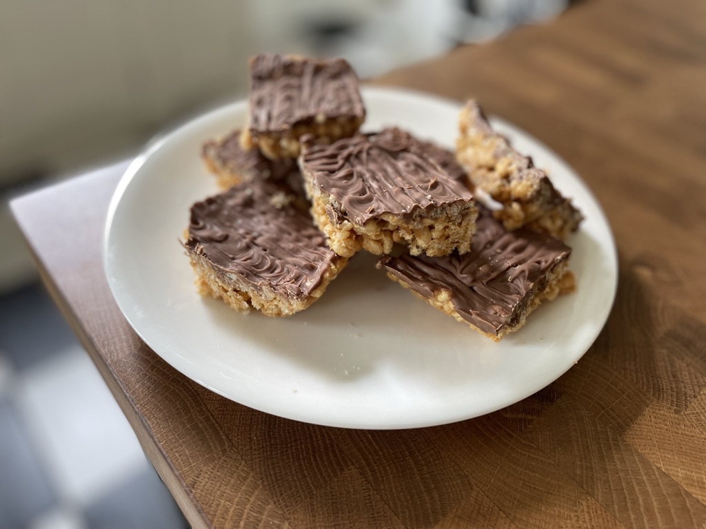 Peanut butter chocolate rice krispie squares