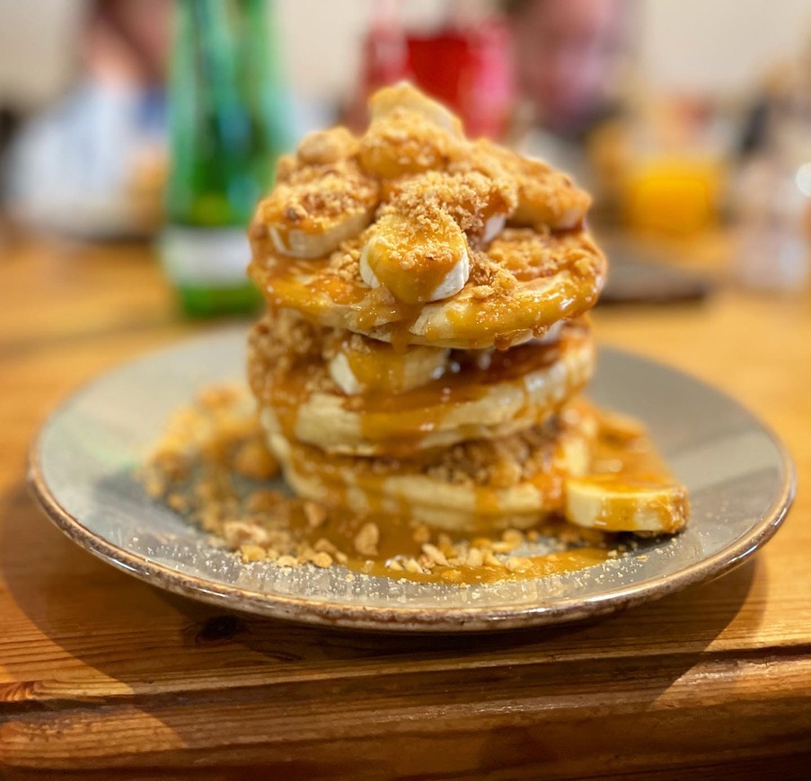 F83C97EF-800E-4425-B001-82D15F759F88_1_105_c • Little Vikings - York for Kids York Restaurant Week 2025 – kids sharing pancakes at a local restaurant