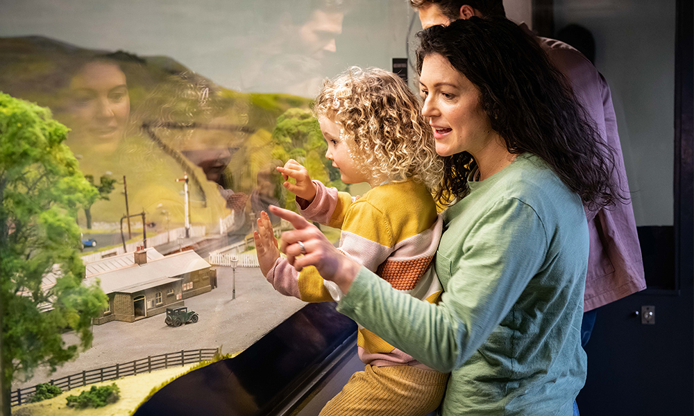 Model Railway 1000x600pxl • Little Vikings - York for Kids Children exploring the trains at the National Railway Museum in York
