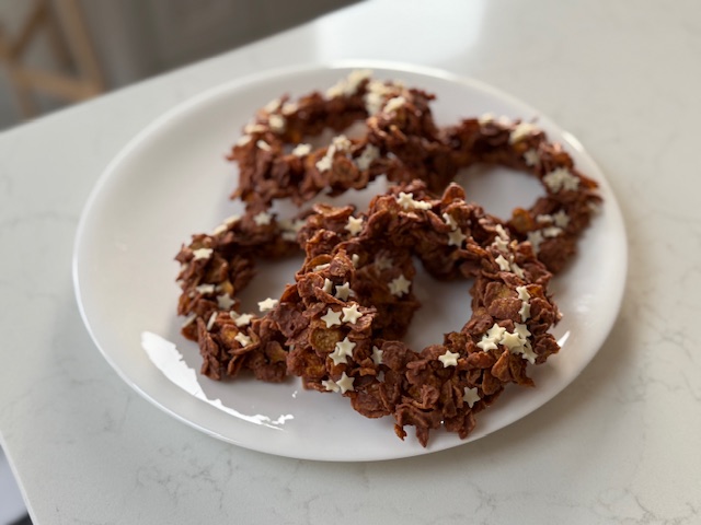 chocolate christmas wreath • Little Vikings - York for Kids chocolate christmas wreath